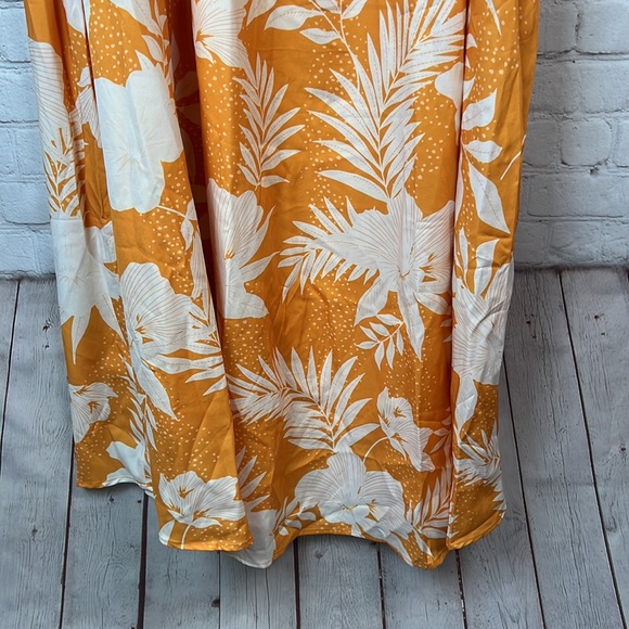 BloomChic Yellow Floral Surplice Ruffle Sleeve Midi Dress Plus Size 18/20 (2X) - Picture 5 of 7